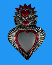 Cargar imagen en el visor de la galería, Corazón de hoja de lata