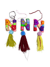 Cargar imagen en el visor de la galería, Pompones Letras bordadas