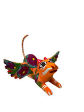 Cargar imagen en el visor de la galería, Jaguar con alas mediano