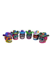 Cargar imagen en el visor de la galería, Calavera con Sombrero