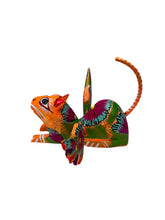 Cargar imagen en el visor de la galería, Jaguar con alas mediano