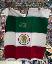 Cargar imagen en el visor de la galería, Jorongo tricolor con Escudo Nacional