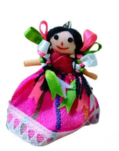 Cargar imagen en el visor de la galería, Muñeca Lele prendedor o llavero