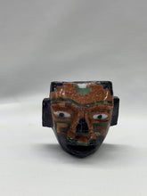 Cargar imagen en el visor de la galería, Macara chica de obsidiana con incrustaciones
