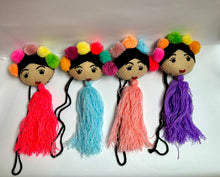 Cargar imagen en el visor de la galería, Pompones Frida