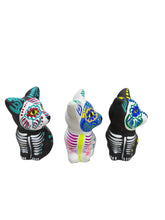 Cargar imagen en el visor de la galería, Perritos en barro, día de muertos