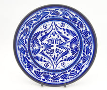 Cargar imagen en el visor de la galería, Plato de talavera en diferentes tamaños