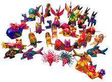 Cargar imagen en el visor de la galería, A1) Set surtido de 12 alebrijes Mini