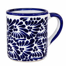 Cargar imagen en el visor de la galería, Taza para café azul con blanco