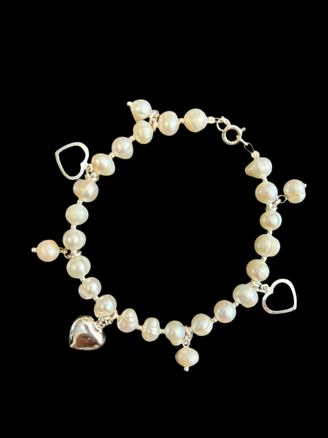 Pulsera corazones con perla sencilla
