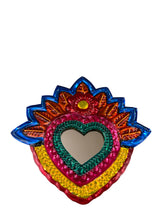 Cargar imagen en el visor de la galería, Corazón con hojas chico
