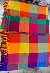 Mantel con cuadros multicolor