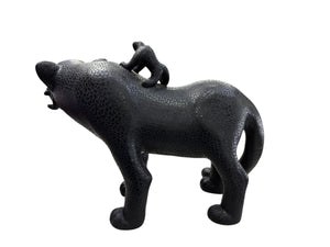 Jaguar hembra con cachorros extra grande