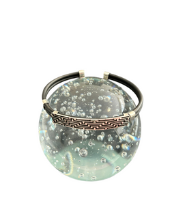 Pulsera grabado geométrico con caucho
