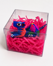 Cargar imagen en el visor de la galería, Alebrije caja mini corporativo
