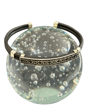 Cargar imagen en el visor de la galería, Pulsera greca ondas con caucho
