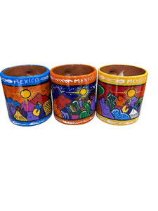 Taza estándar de barro de historia para café