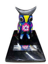 Cargar imagen en el visor de la galería, Alebrije corporativo

