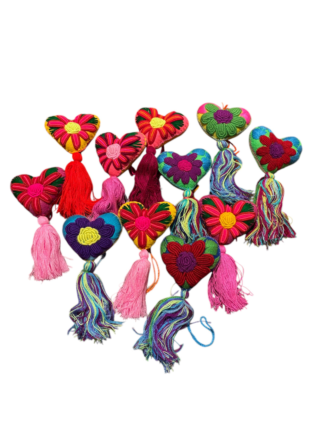Pompones corazón bordado rococo