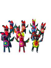 Cargar imagen en el visor de la galería, Alebrije corporativo
