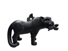 Cargar imagen en el visor de la galería, Jaguar hembra con cachorros extra grande
