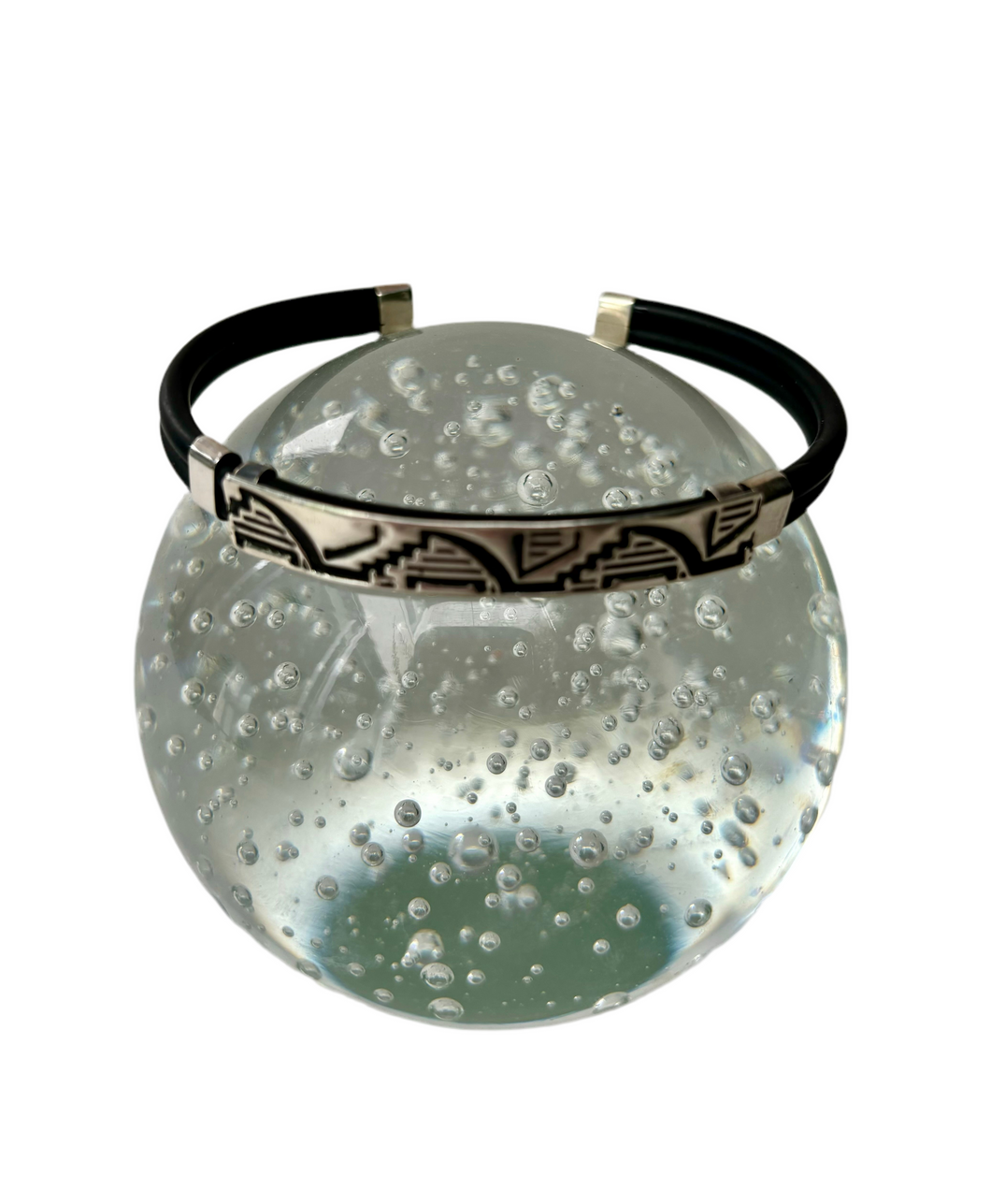 Pulsera pirámide con caucho
