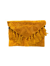 Cargar imagen en el visor de la galería, Carteras bordadas bicolor
