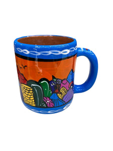 Taza estándar de barro de historia para café