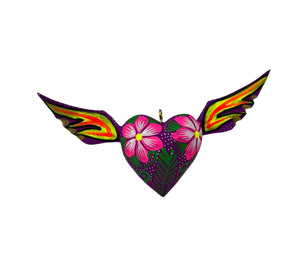 Corazones con alas de amor