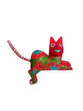 Cargar imagen en el visor de la galería, Gato mediano de repisa

