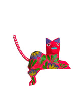 Cargar imagen en el visor de la galería, Gato mediano de repisa
